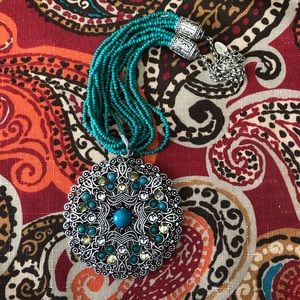 Gorgeous turquoise inspired seed bead necklace